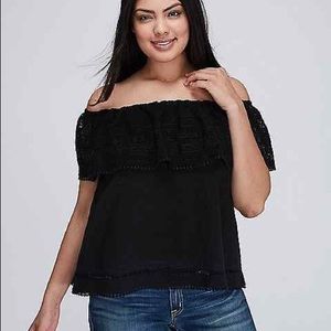 Off the shoulder top 26/28 black lace detail